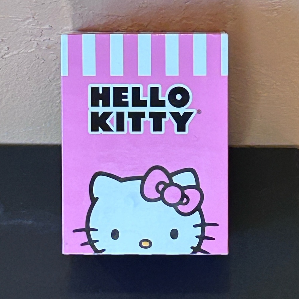 Hello Kitty Women’s Watch With Glittery Light Pink Adjustable Leather Strap NWTS - Picture 3 of 10